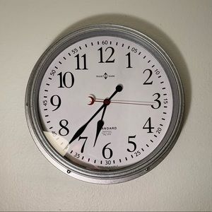 Trademark S&N Clock